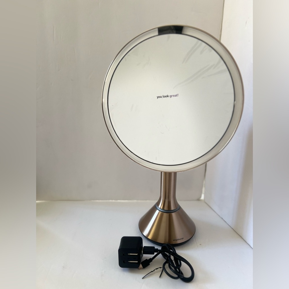 Simplehuman 8”ROSE GOLD Sensor Mirror - Picture 8 of 13